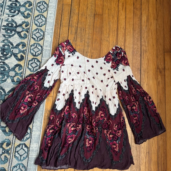 Free People Dresses & Skirts - Free People Cream and Purple Floral Mini Dress